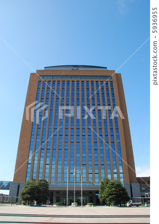 Ishikawa Prefectural Government Office [Front / Vertical] 5936955