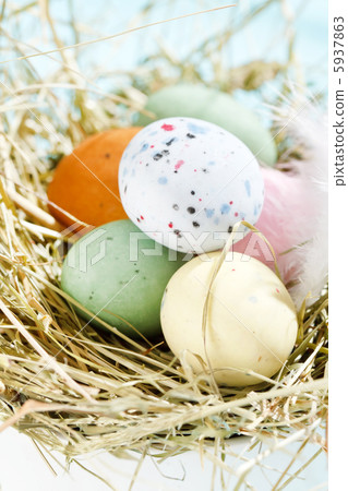 Easter chocolate eggs in the nest 5937863