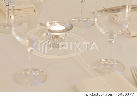 Tables set for meal 5939377