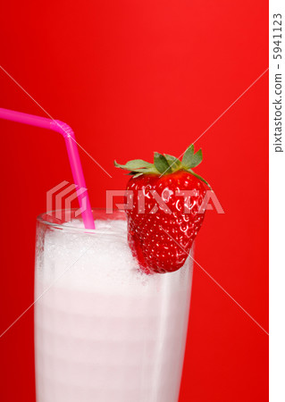 strawberry smoothie 5941123