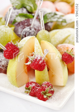 fruit salad 5941352