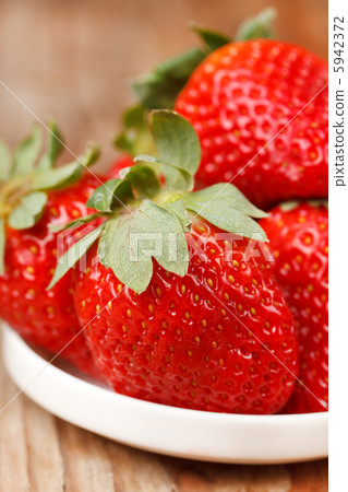 fresh strawberries fresh strawberries 5942372