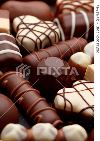 chocolate sweets 5943448