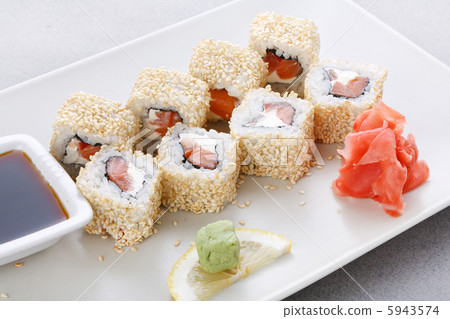 Traditional Japanese food Traditional Japanese food 5943574