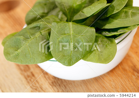 fresh spinach fresh spinach 5944214