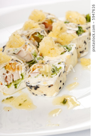 sweet rolls with banana sorbet 5947616