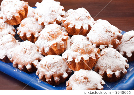 cakes with sugar powder cakes with sugar powder 5948665