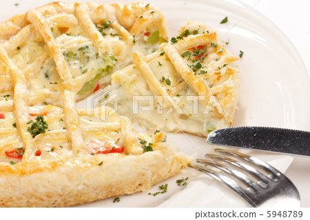 tasty quiche with cheese and herbs 5948789