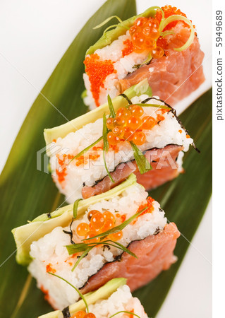tasty sushi 5949689