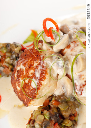 Fish cutlet with vegetables 5952849