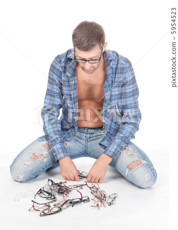 Fashion conscious man with glasses 5954523