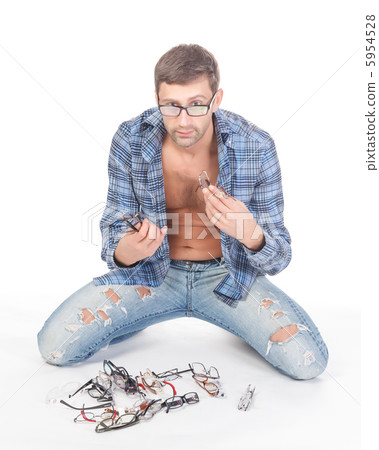 Fashion conscious man with glasses 5954528