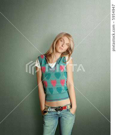 cute woman cute woman 5954947