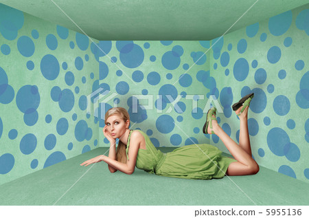 surprised blonde in pink dress surprised blonde in pink dress 5955136