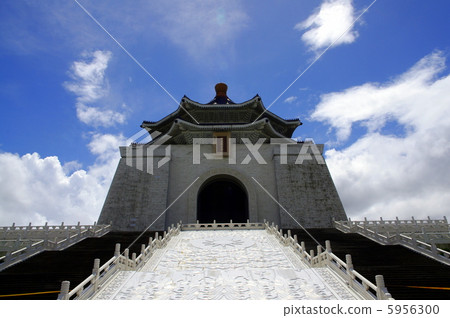 Chiang Kai-shek Memorial Hall 5956300
