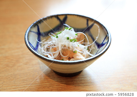 A small bowl of the restaurant 5956828