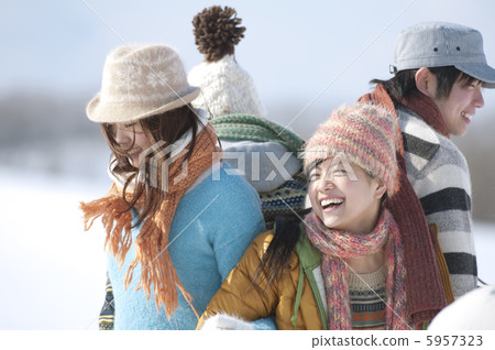 Young men who do something buns 5957323