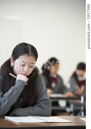 Junior high school students to study 5957366