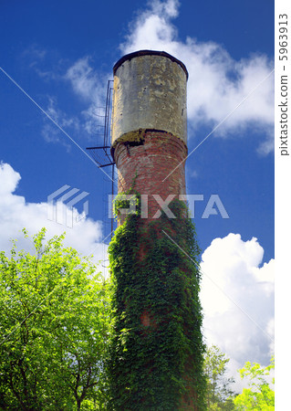 Water tower 5963913