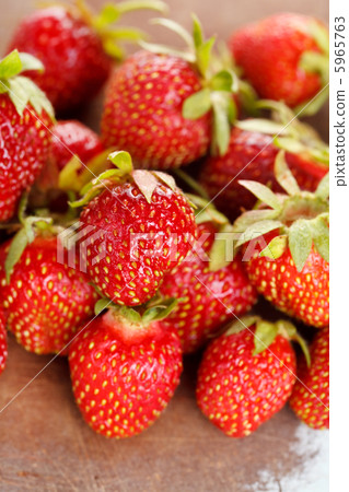 strawberry strawberry 5965763
