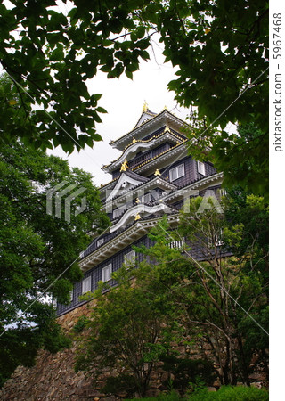 I look up to Okayama castle castle tower in early autumn I look up to Okayama castle castle tower in early autumn 5967468