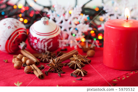 Christmas decorations and spices Christmas decorations and spices 5970532