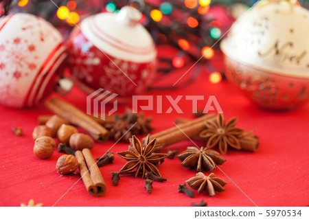 Christmas decorations and spices Christmas decorations and spices 5970534