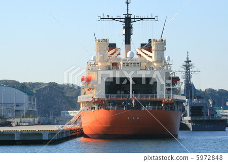 南極觀察船的港口風景SHIRASE 5972848