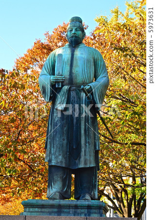 Bronze statue of Waki Qimaro (near the Imperial Palace · Hirakawa gate / Chiyoda Ward, Tokyo) 5973631