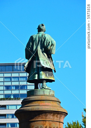 Yasukuni Shrine's "Bronze statue of Ohmura Masujiro (back)" (Kurobe-north, Chiyoda-ku, Tokyo) 5973816