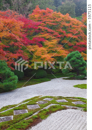 Tengui-an在秋天 5975115