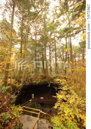 Narusawa ice hole 5975967