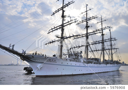 Kaiomaru departure 5976908