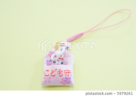 Amulet 5979261