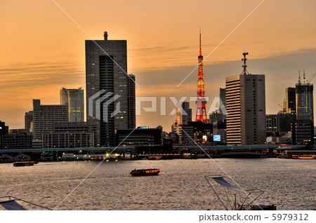 一個大城市的黃昏 5979312
