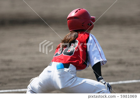 Women's baseball 5981069