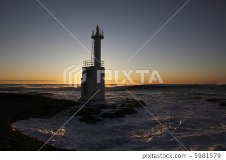 Oarai lighthouse of a morning glow (light column) Oarai lighthouse of a morning glow (light column) 5981579