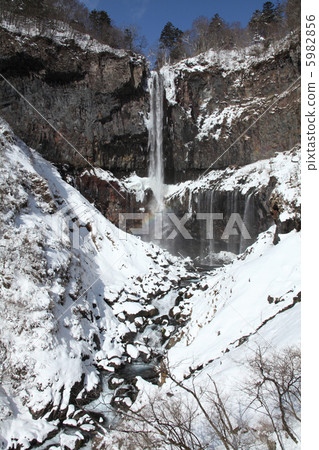 華嚴瀑布 5982856