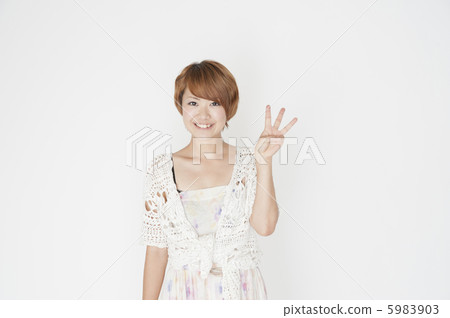 一位女性計數的女人 5983903