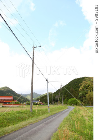 Country landscape 5985183