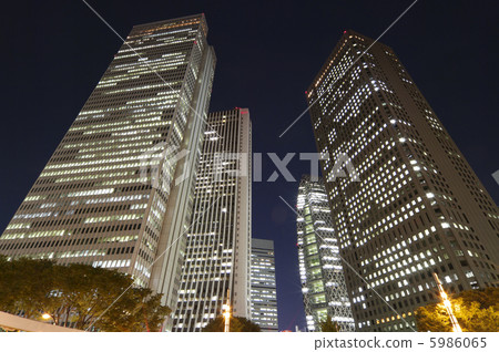 新宿摩天大樓夜視圖 新宿摩天大樓夜視圖 5986065