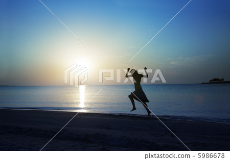 Happy at the sea 5986678