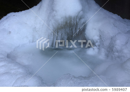 “冰凍瀑布”外星人“?月亮的瀑布等待後面瀑布的瀑布巡航瀑布二十三夜信仰瀑布 “冰凍瀑布”外星人“?月亮的瀑布等待後面瀑布的瀑布巡航瀑布二十三夜信仰瀑布 5989407