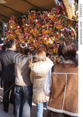 Cocktail bar 5990935