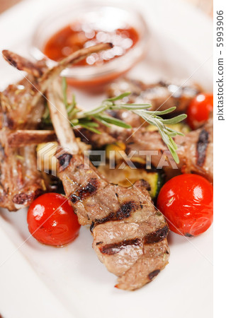 Grilled meat ribs Grilled meat ribs 5993906