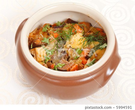 meat and vegetables in the pot meat and vegetables in the pot 5994591