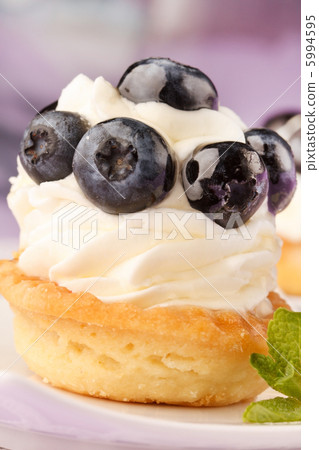 Fresh fruit tart Fresh fruit tart 5994595