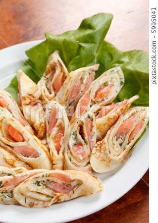 Pancakes with Salmon 5995041