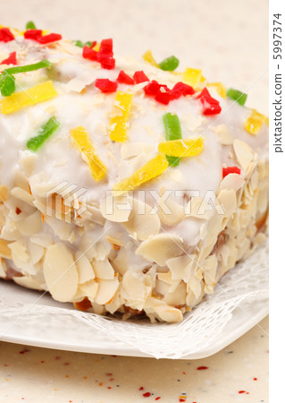 Almond cake 5997374