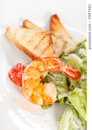 shrimps with vegetables 5997481